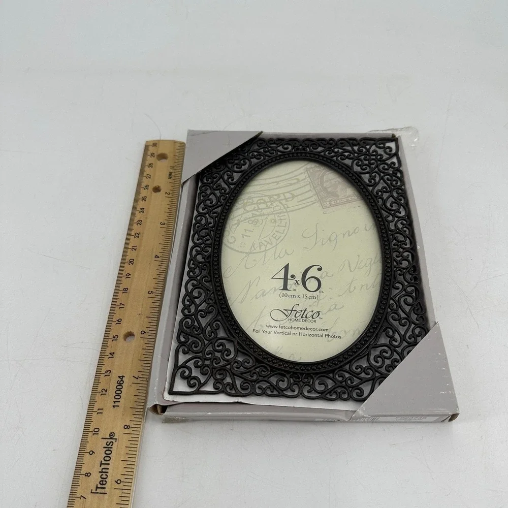 Fetco Home Decor Ivana-Bronze 4x6 Oval Scrollwork Picture Frame F923746 NIB